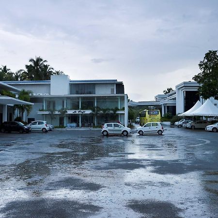 Treebo Trend Al Saj Convention Centre Kazhakuttam المظهر الخارجي الصورة