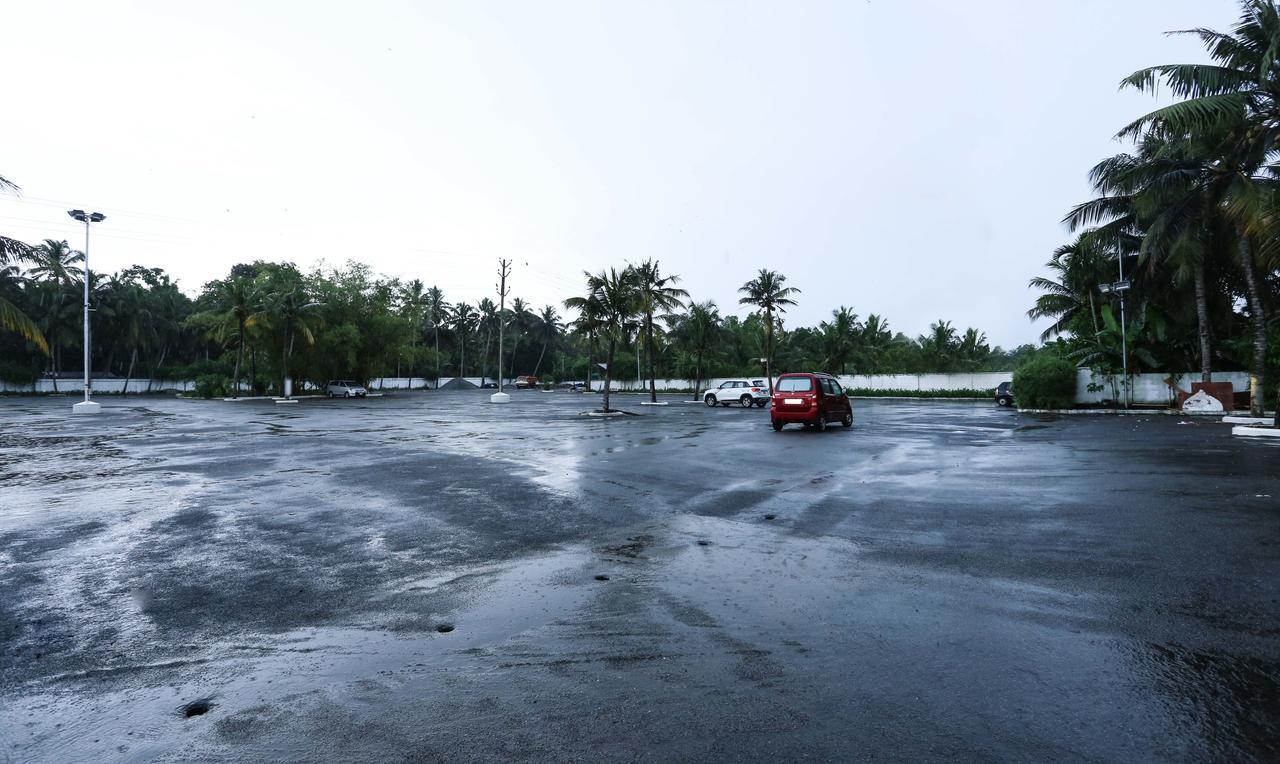 Treebo Trend Al Saj Convention Centre Kazhakuttam المظهر الخارجي الصورة